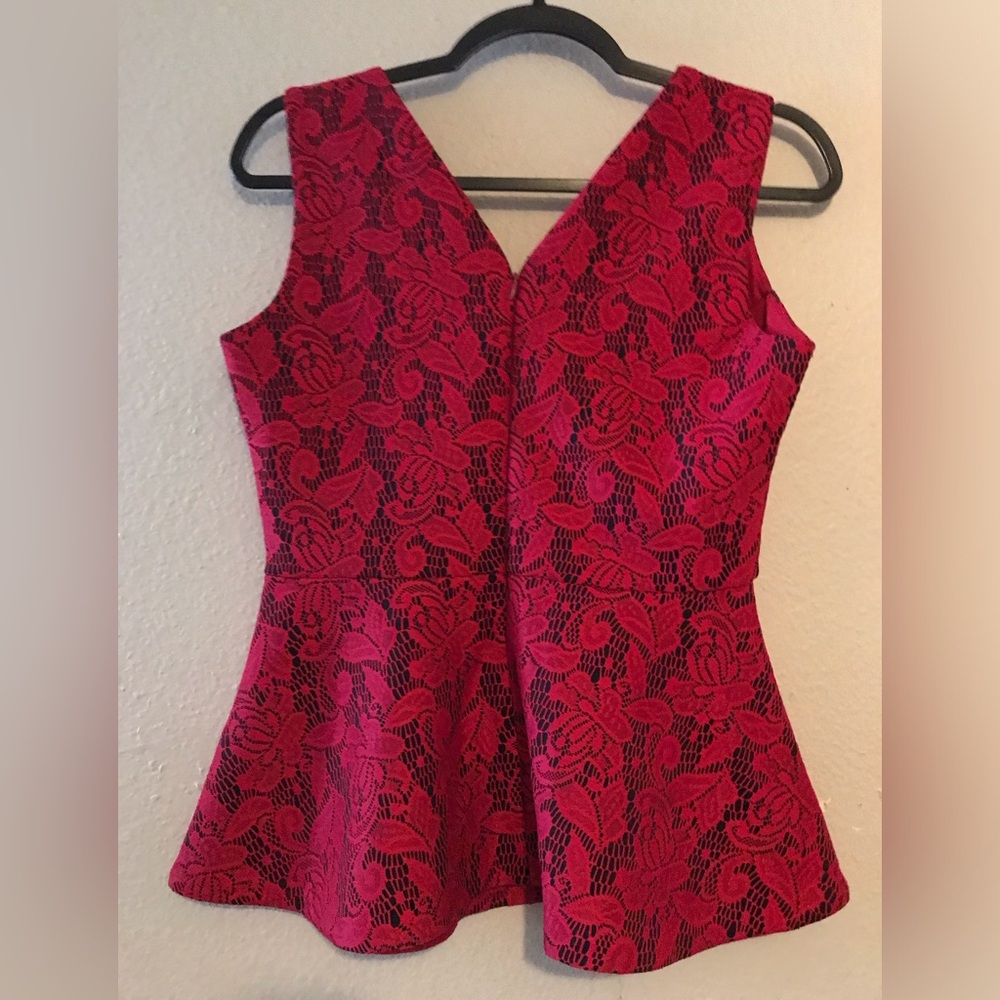 Red Lace V-Neck Sleeveless Tank Top